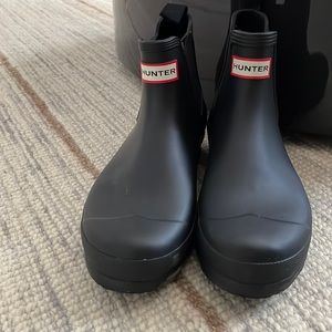 Short men’s Hunter rain boots